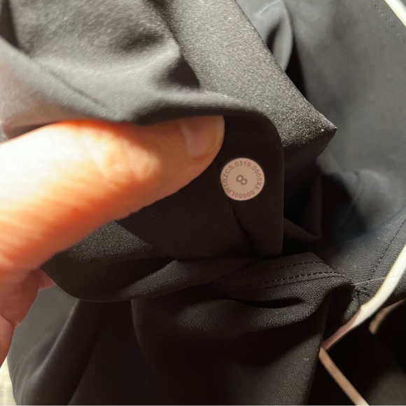 Lululemon On the Right Track Pants Black - size 8 - Picture 7 of 7